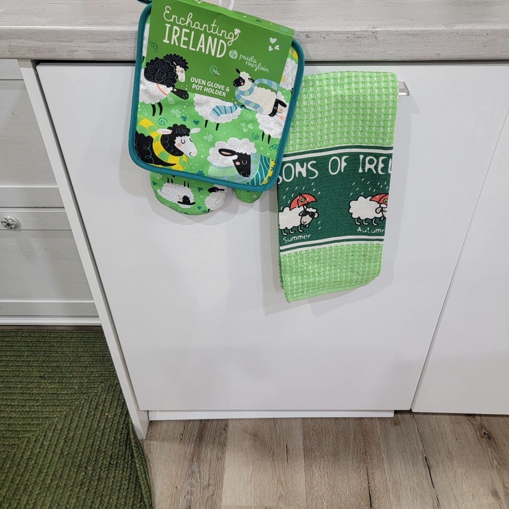 NWT Enchanting Ireland Sheep Tea Towel Oven Mitt Pot Holder Combo Irish … - Picture 15 of 15